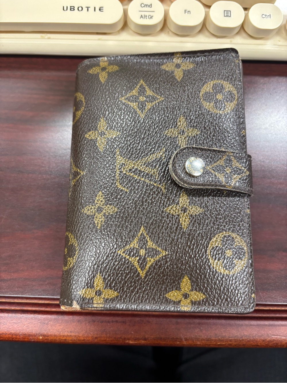 Louis Vuitton Monogram Canvas Kisslock Compact Bifold Wallet